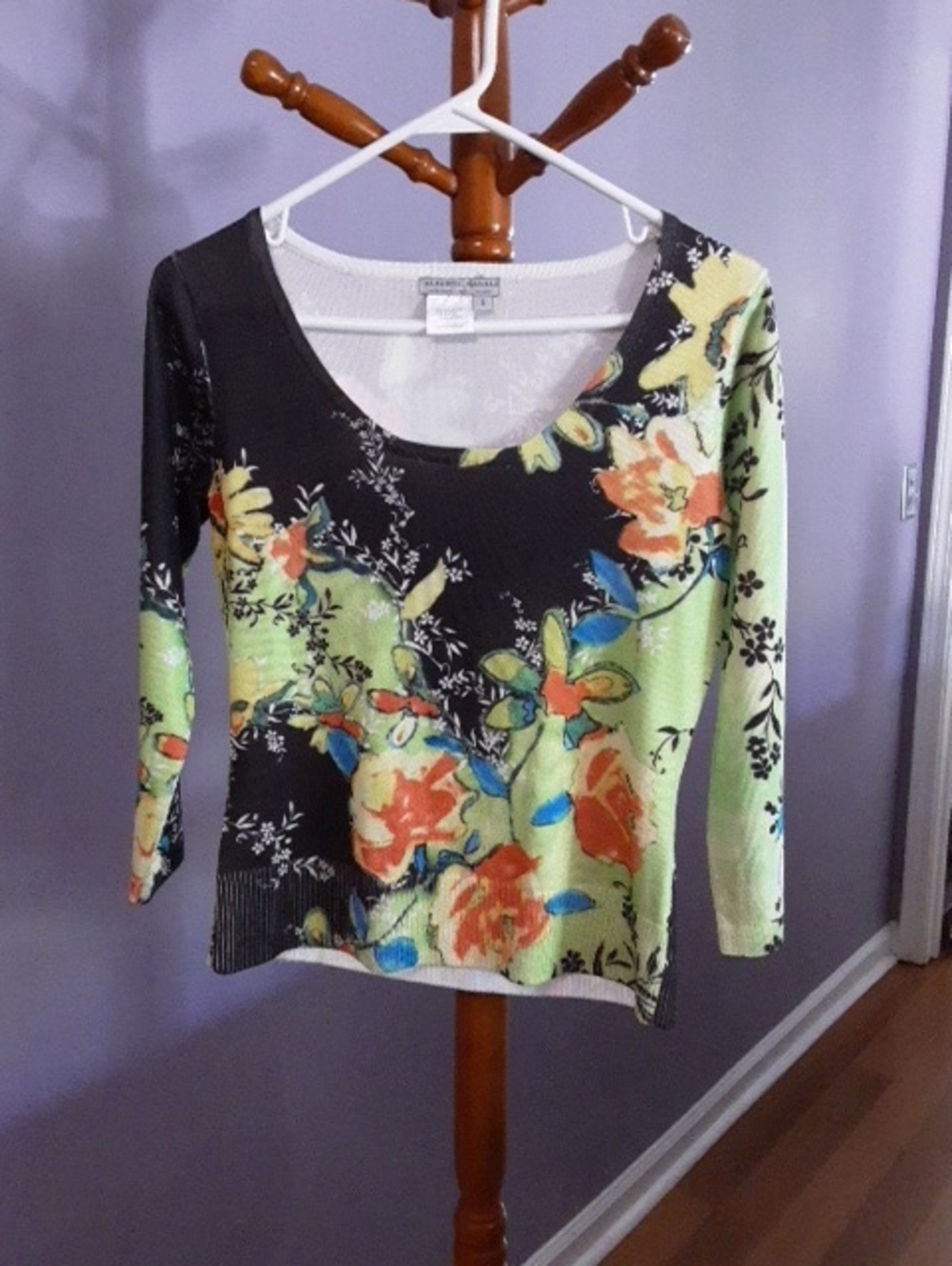 Alberto Makali Blck& Green Floral Lightweight Ladies Sweater Size Small.